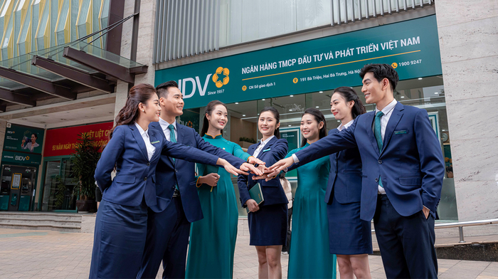 Khách hàng không chỉ có thể vay vốn online cùng BIDV SmartBanking mà còn có thể tạo tài khoản tiết kiệm trực tuyến một cách dễ dàng