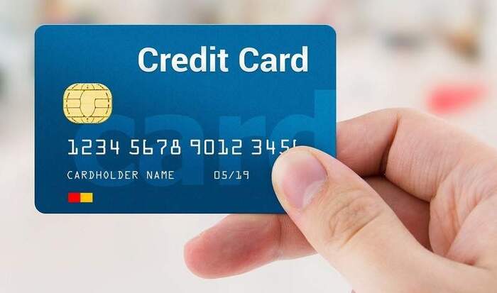 Áp lực tài chính tăng lên khi không trả nợ thẻ tín dụng đúng hạn