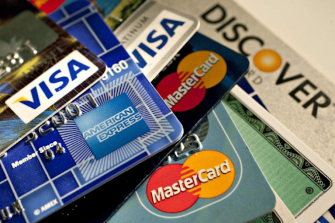 Thẻ tín dụng có vay tiền được không, thủ tục như thế nào?